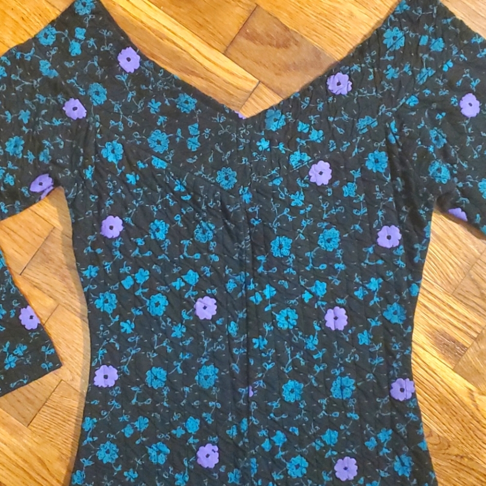 VINTAGE Quilted Stretchy ADORABLE Soft Knit BODY CON Dress SZ MED RARE!!!
